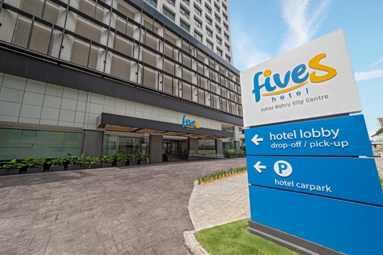 Hotel Fives Centre 3*