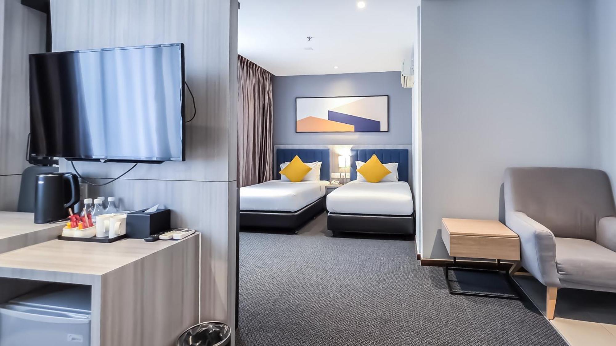 Fives Centre Hotel